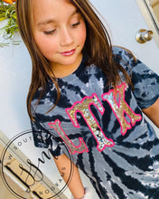 Load image into Gallery viewer, Black tie dye sequin applique tee